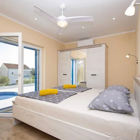 Villa Blue Chill Brodarica