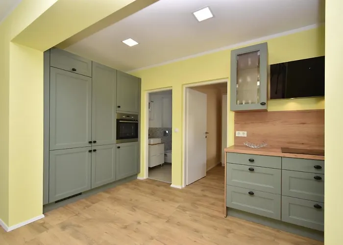 Blue Chill * Brodarica (Sibenik-Knin)